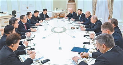 李強會見俄羅斯總統普京